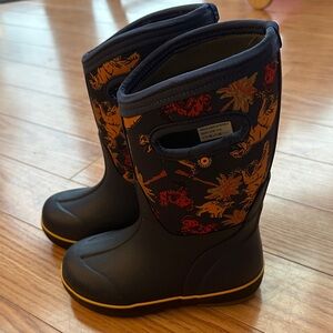 Bogs Kids' Blue Rain Boots never worn